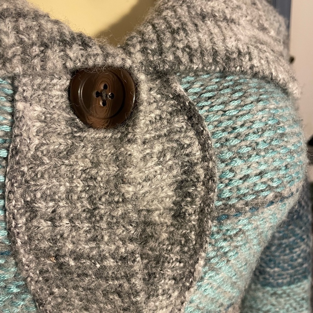 Cardigan - Picture 2 of 3